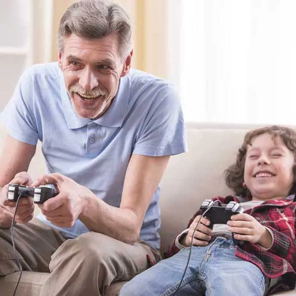 Что подарить дедушке на 23 февраля?