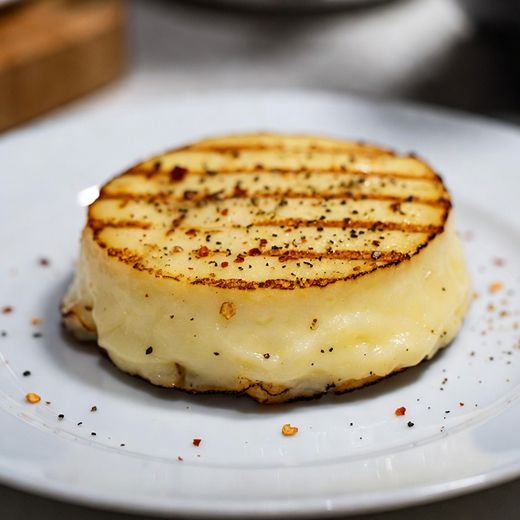 Какой сыр можно жарить на мангале: топ-5 рецептов