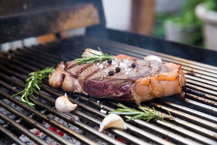 рибай на углях в сухом маринаде рибай на углях в сухом маринаде